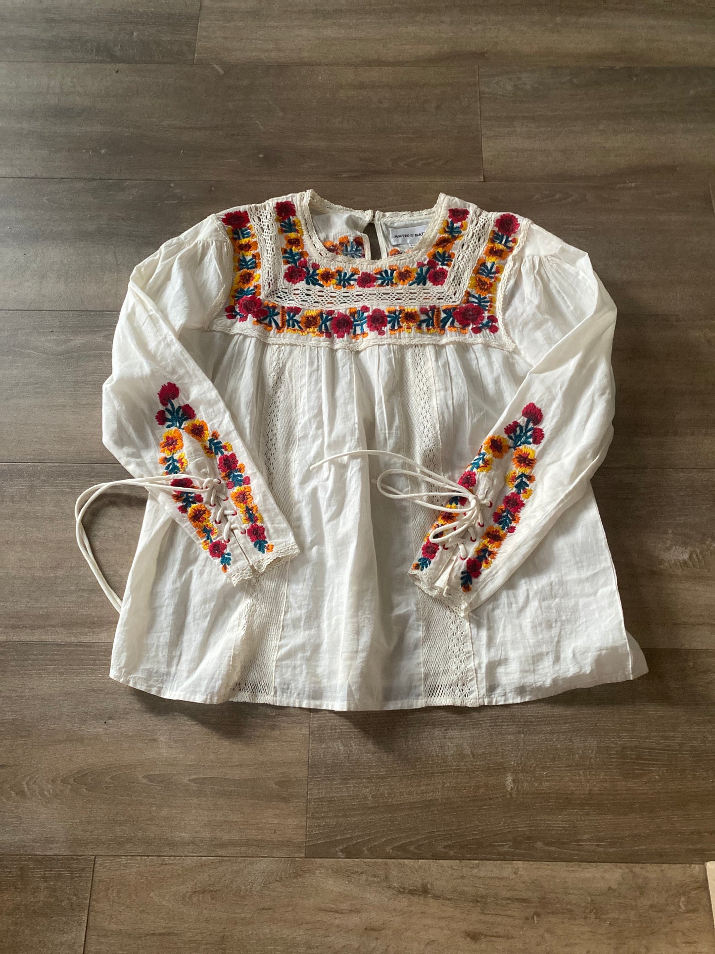 Blouse brodée de fleurs Fleury