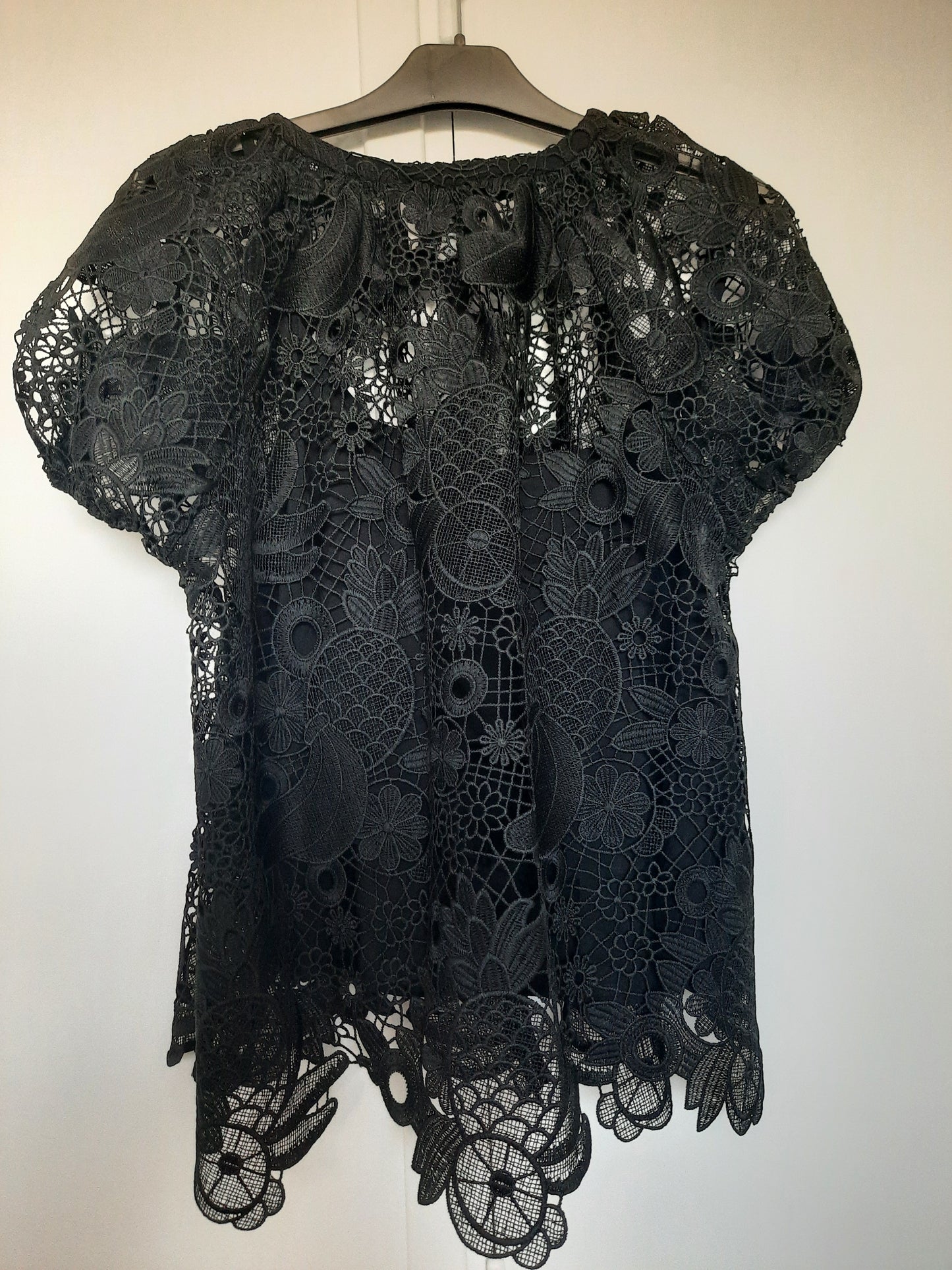 Black guipure blouse M/40