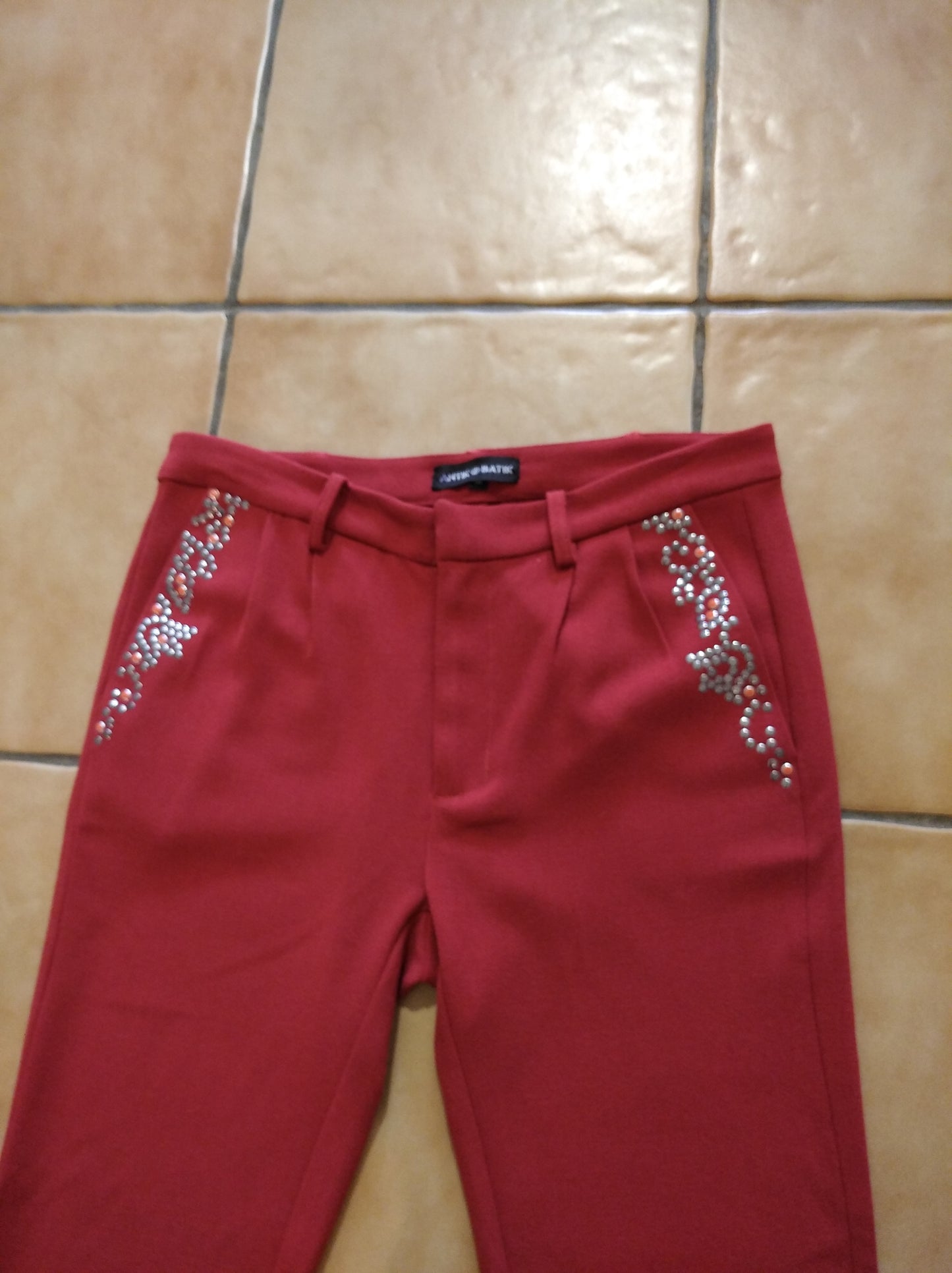 Pantalón rojo ladrillo